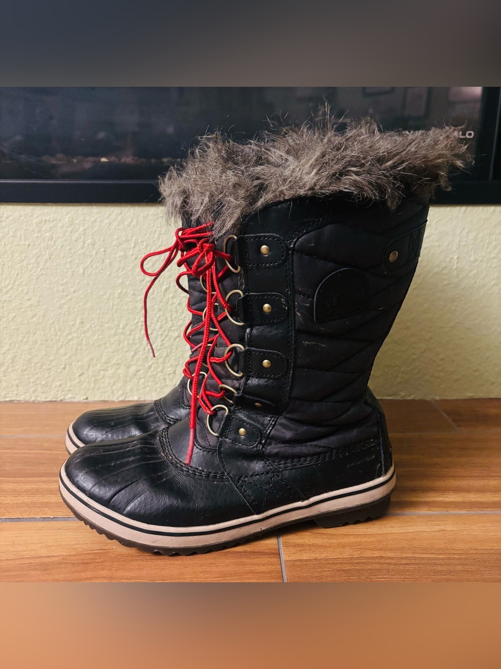 Sorel Tofino Shearling Lined Waterproof Black Winter Boots Size: 8